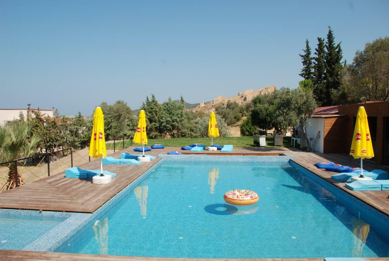 Victoria Hotel And Lounge Foça Luaran gambar